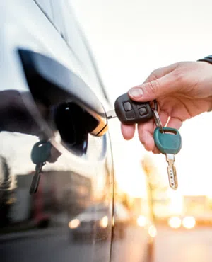 Lock Locksmith Tech Sanford, FL 407-520-3530 - unlock-car